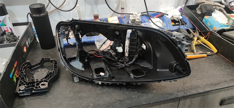 BMW opened headlamp