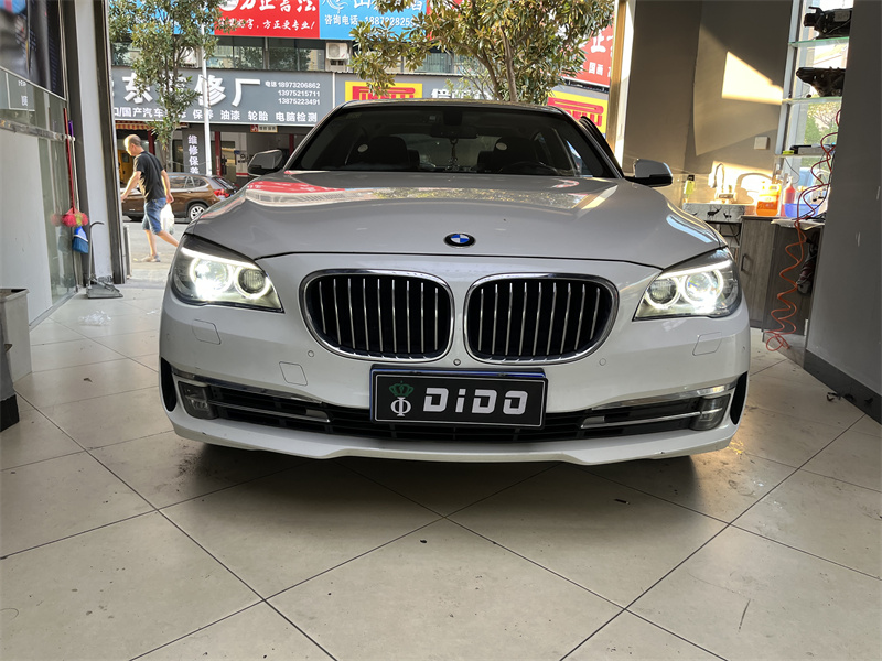 BMW headlight LED image