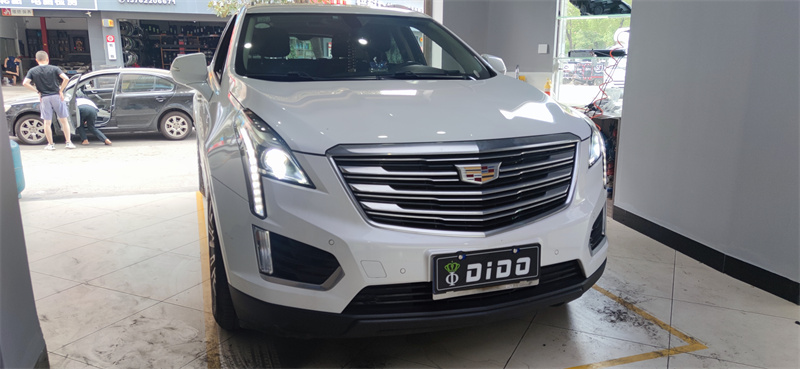 Cadillac XT501